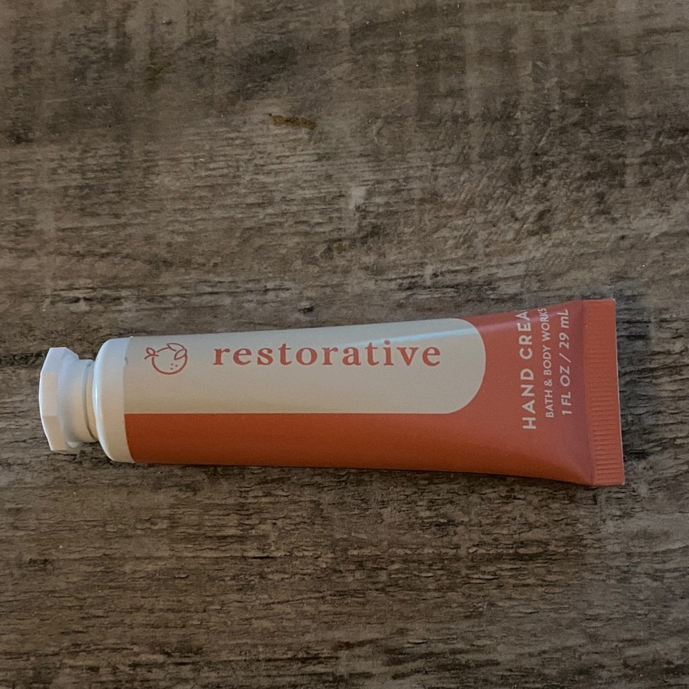 Bath & Body Works Restorative Hand Cream - Size 1 FL OZ / 29 mL